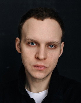 Danil Steklov as Mazhor
