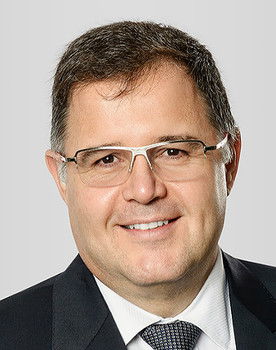 Luís Costa Pinto as 