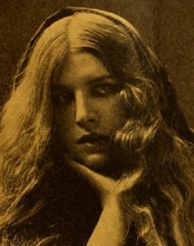 Valda Valkyrien as 