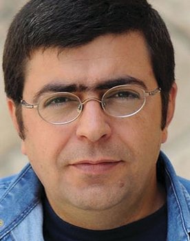 Majid Barzegar as as Himself