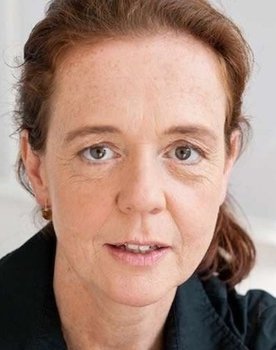 Lilian Naef as Barbel