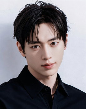 Seo Kang-joon as 尹河