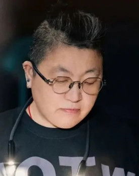 Lee Wai Chu as Influential Director of the Year (dramas)