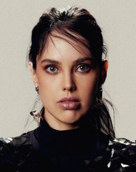 Inara Parrode as Clarice