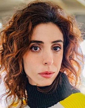 Elena Haralamboudi as assistant to Fryni