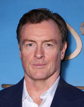 Toby Stephens