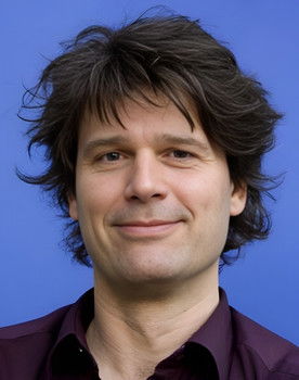 Joris Lutz as Tom De Tuinman