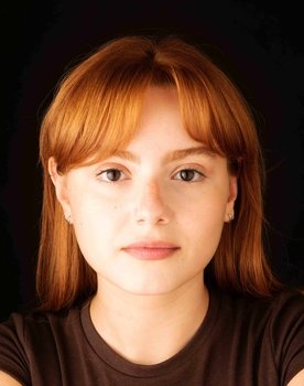 Leonor Oliveira as Marta