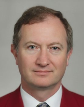 Esen Günay as (Cüneyt Arkın Seslendirmesi)