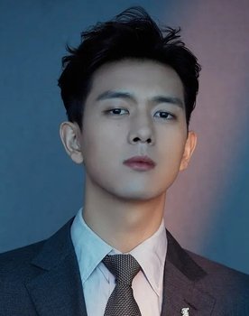 Li Xian as Xu Zicong