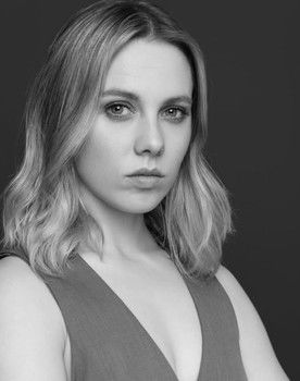 Ekaterina Konysheva as Mamá