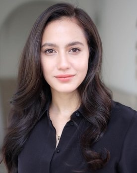 Pevita Pearce