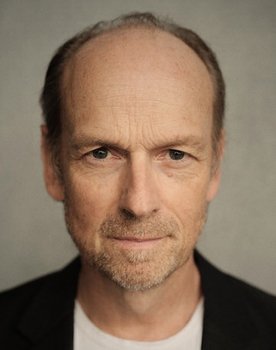 Ken Bradshaw as Banquo