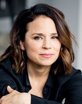Suzanne Clément as Viviane