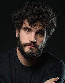 Pascual Laborda as Mikel