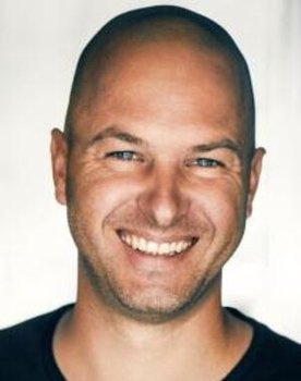 Stan Van Samang as Steve Van Hamel
