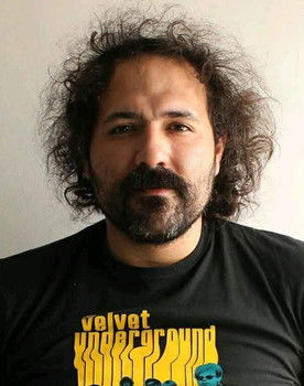 José David Apel as El gil al que le roban