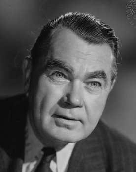 Oskar Homolka as Krull