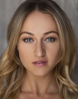 Anlia van Rensburg as Sasha