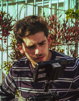 Santiago Rey Salazar as Interrogador