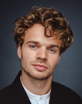 Matthew McKinney as Gastone