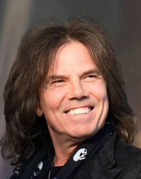 Joey Tempest as Self - Sång