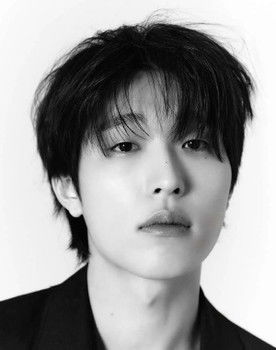 Jin Ho-eun as Yoon Min-Ji