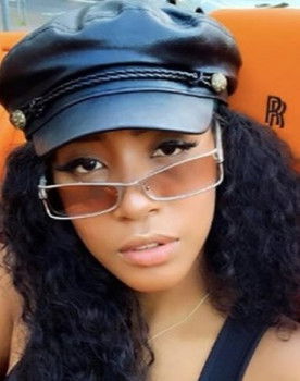 J. Rey Soul as rappeuse