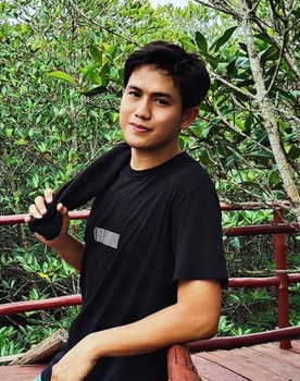 Rian Hardiyatna as Safik