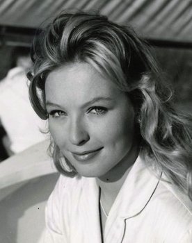 Marina Vlady as Marisa