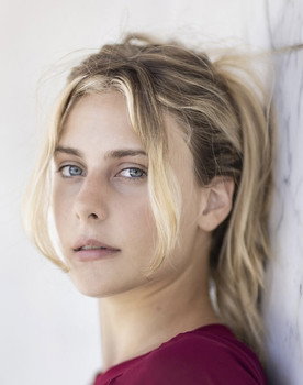 Miriam Cappa as Agata