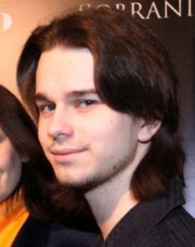 Andrey Livanov as Максим