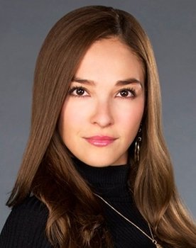 Ana Isabel Torre as Beatriz
