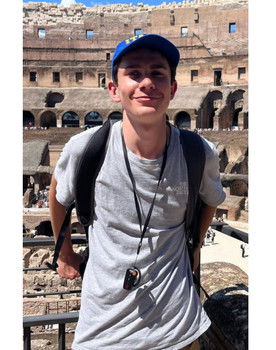 Nikolai Wagner as Guy in Store