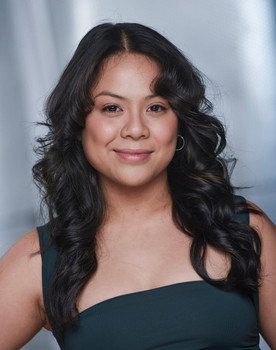 Danielle Verayo as Alicia