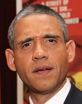 Louis Ortiz as Inmate