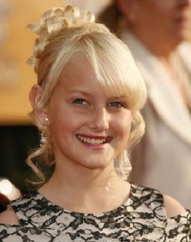 Bree Seanna Wall as Sofia Metz