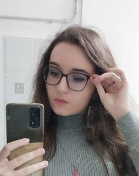 Manuela Clarita Tedesco as Goldie