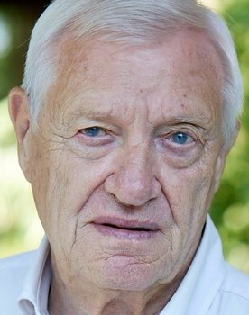 Jacques Brunet as Ludwig