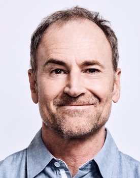 Lucas Donat as Mark Thorn