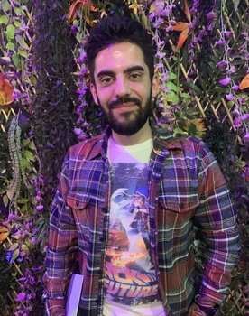 Mike Zahra as Oscar Flint