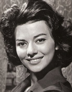 Giovanna Ralli as 