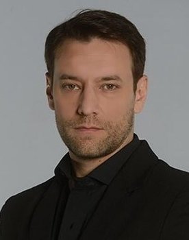Sergio Surraco as Federico