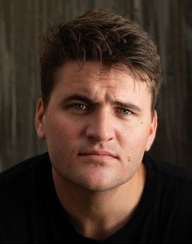 Altus Vernooy as Joel