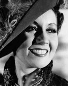 Carmen Lamas