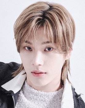 Park Han-bin as Self - Contestant