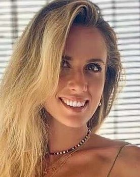 Camilla Bianchini as Simona, Casting Director