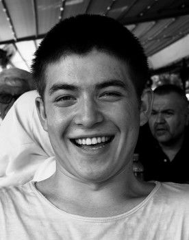 Berat Cin as Finley "Peder" O'Reily