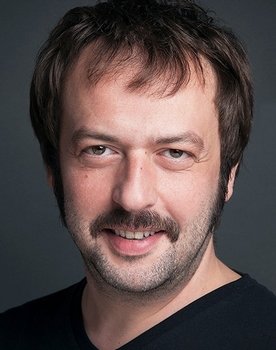 Okan Yalabık as 