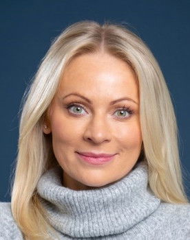 Victoria Myers as Lisa Swain